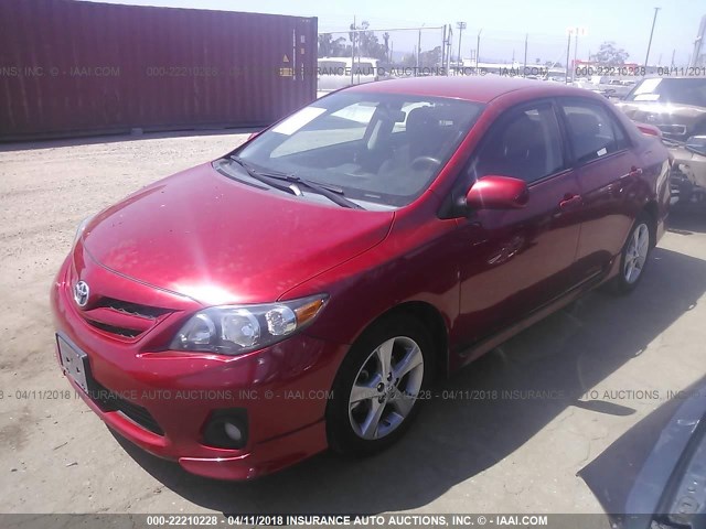 5YFBU4EE9DP140441 - 2013 TOYOTA COROLLA S/LE RED photo 2