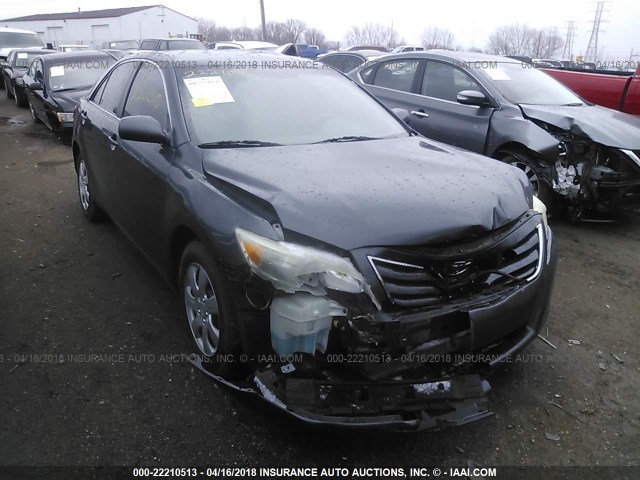 4T1BF3EKXBU156606 - 2011 TOYOTA CAMRY SE/LE/XLE GRAY photo 1