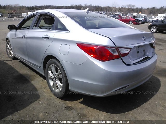 5NPEC4AC1BH301184 - 2011 HYUNDAI SONATA SE/LIMITED SILVER photo 3