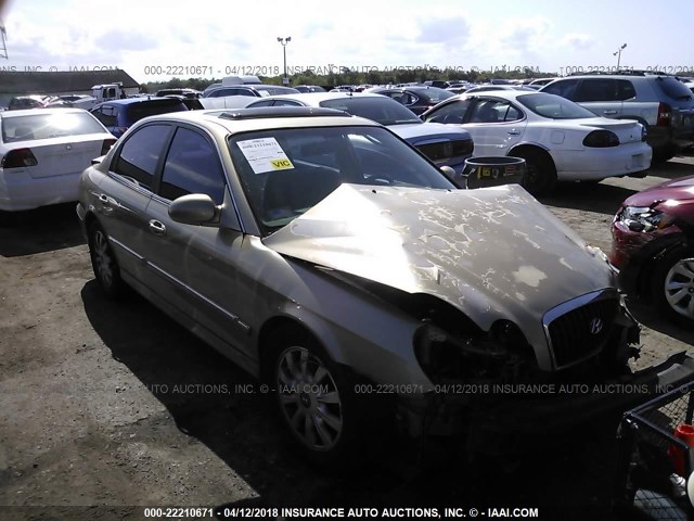 KMHWF35H22A563634 - 2002 HYUNDAI SONATA GLS/LX GOLD photo 1