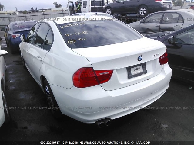 WBAPH57589NM33830 - 2009 BMW 328 I SULEV WHITE photo 3