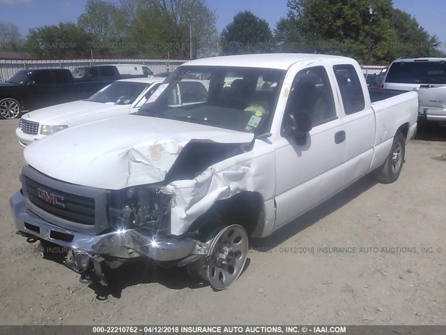 1GTEC19V76Z243214 - 2006 GMC NEW SIERRA C1500 WHITE photo 2