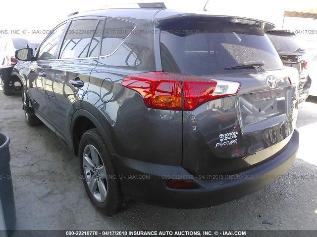 2T3WFREV1FW209429 - 2015 TOYOTA RAV4 XLE GRAY photo 3