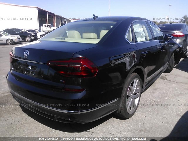 1VWDT7A38HC080925 - 2017 VOLKSWAGEN PASSAT R-LINE BLACK photo 4