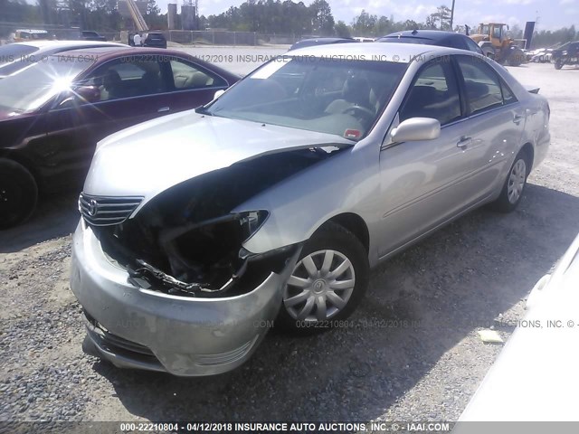 4T1BE32K96U661260 - 2006 TOYOTA CAMRY LE/XLE/SE ვერცხლისფერი ფოტო 2