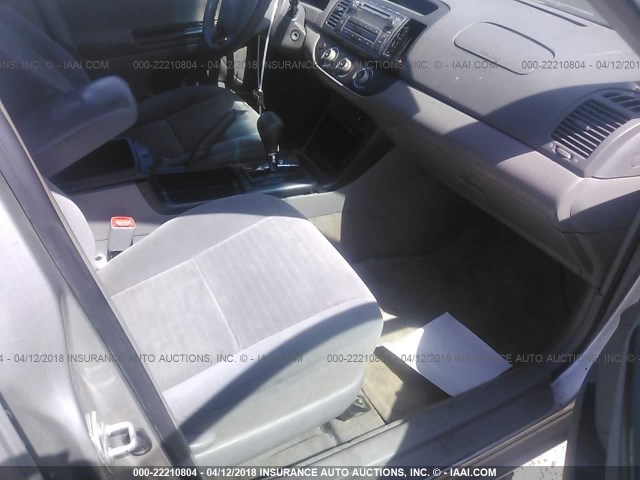 4T1BE32K96U661260 - 2006 TOYOTA CAMRY LE/XLE/SE ვერცხლისფერი ფოტო 5