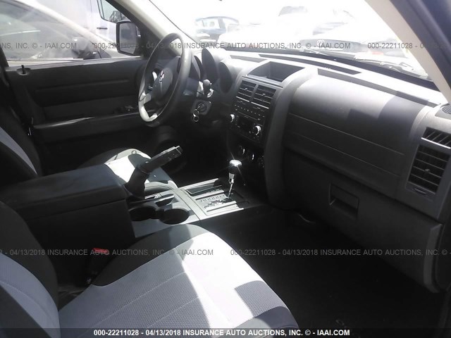 1D8GT28K28W117287 - 2008 DODGE NITRO SXT BLACK photo 5