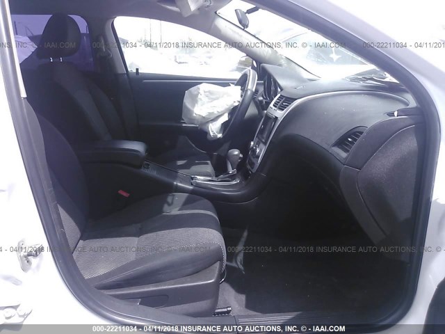 1G1ZC5E13BF152229 - 2011 CHEVROLET MALIBU 1LT 白色 照片 5