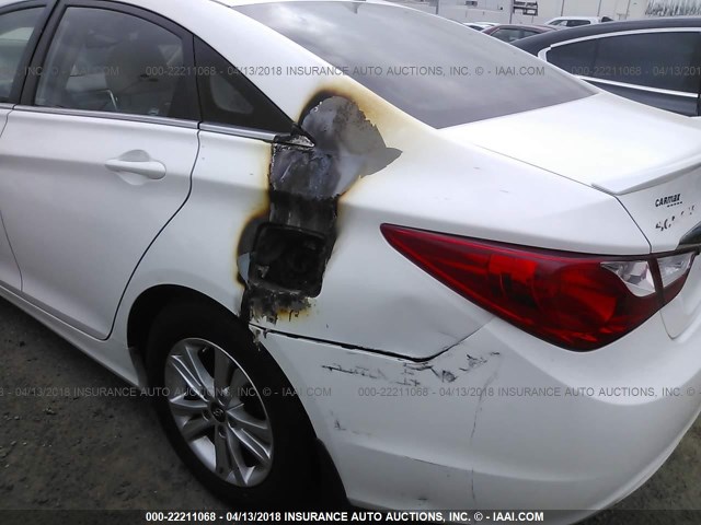 5NPEB4AC9DH507858 - 2013 HYUNDAI SONATA GLS WHITE photo 6