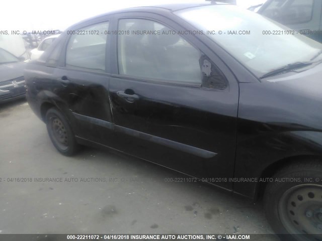 1FAFP34N87W293883 - 2007 FORD FOCUS ZX4/S/SE/SES 黑色 照片 6