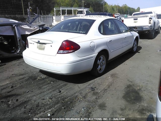 1FAFP53U05A196529 - 2005 FORD TAURUS SE WHITE photo 4