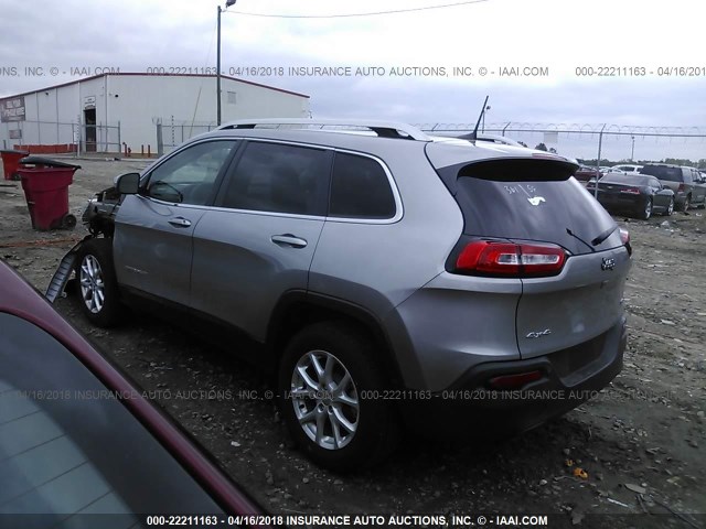 1C4PJMCBXJD534357 - 2018 JEEP CHEROKEE LATITUDE SILVER photo 3