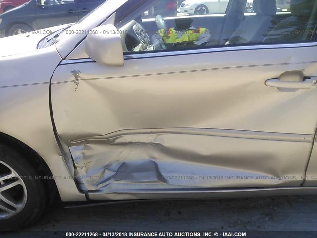 4T1BE32K72U044031 - 2002 TOYOTA CAMRY LE/XLE/SE 金色 照片 6