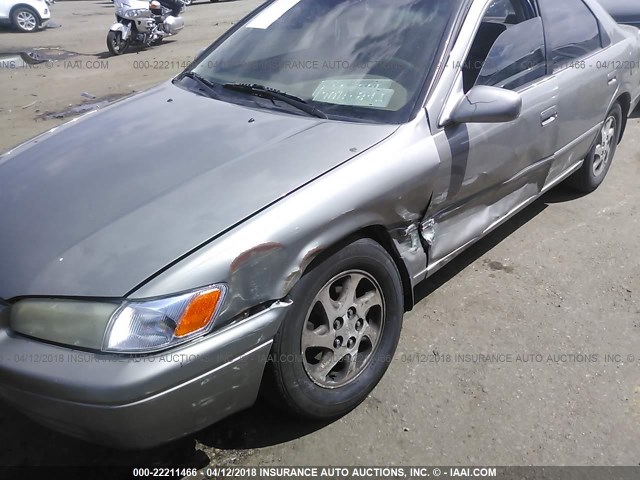 JT2BF22K1X0154754 - 1999 TOYOTA CAMRY LE/XLE Gold Foto 6