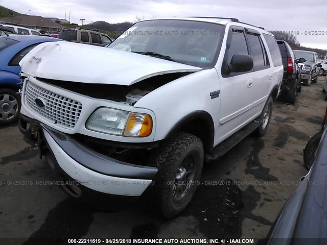 1FMPU16LX2LA17413 - 2002 FORD EXPEDITION XLT თეთრი ფოტო 2