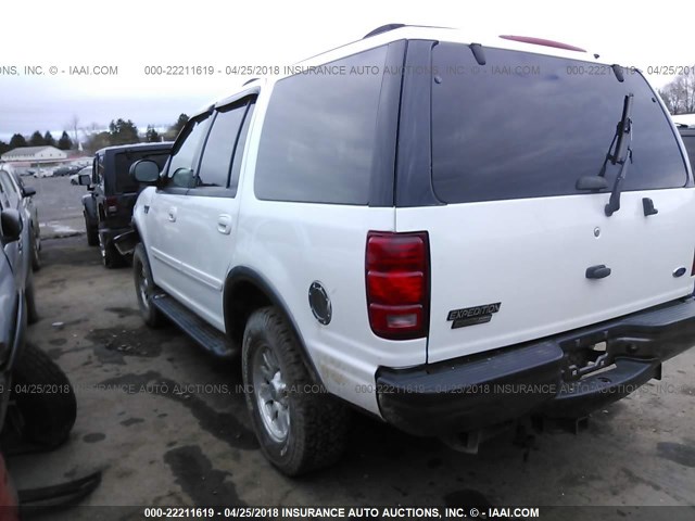 1FMPU16LX2LA17413 - 2002 FORD EXPEDITION XLT WHITE photo 3