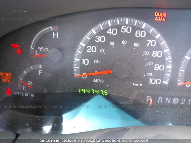 1FMPU16LX2LA17413 - 2002 FORD EXPEDITION XLT თეთრი ფოტო 7