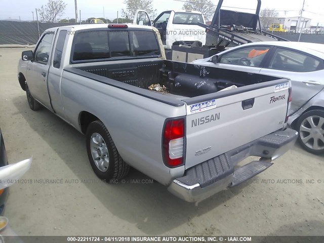 1N6DD26S3XC321739 - 1999 NISSAN FRONTIER KING CAB XE/KING CAB SE SILVER photo 3