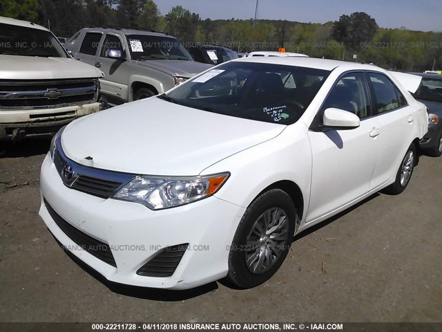 4T4BF1FKXER415446 - 2014 TOYOTA CAMRY L/SE/LE/XLE Ağ foto 2