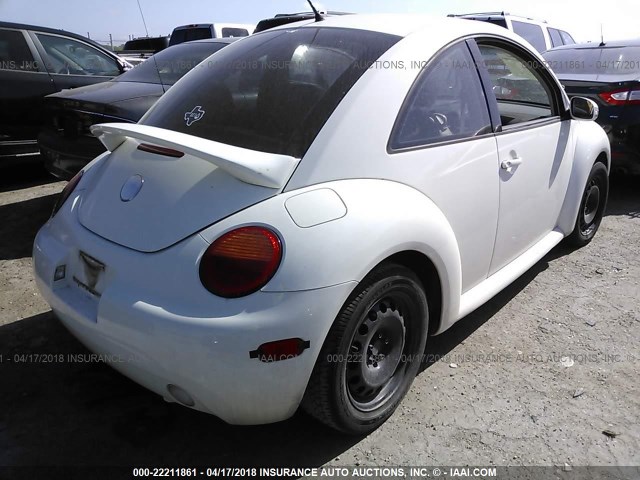3VWBK31C55M403048 - 2005 VOLKSWAGEN NEW BEETLE GL 白色 照片 4
