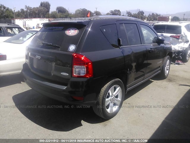 1C4NJDEB2CD637599 - 2012 JEEP COMPASS LATITUDE 黑色 照片 4
