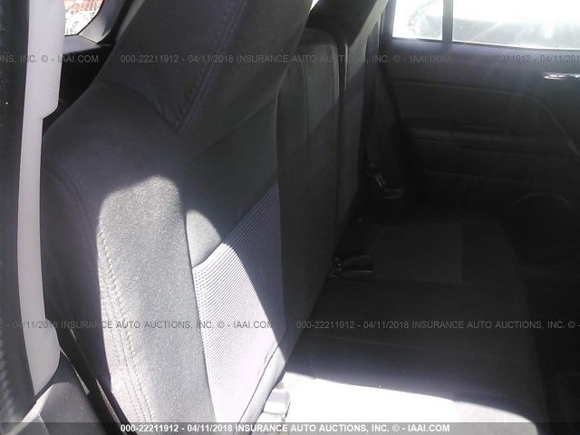 1C4NJDEB2CD637599 - 2012 JEEP COMPASS LATITUDE 黑色 照片 8