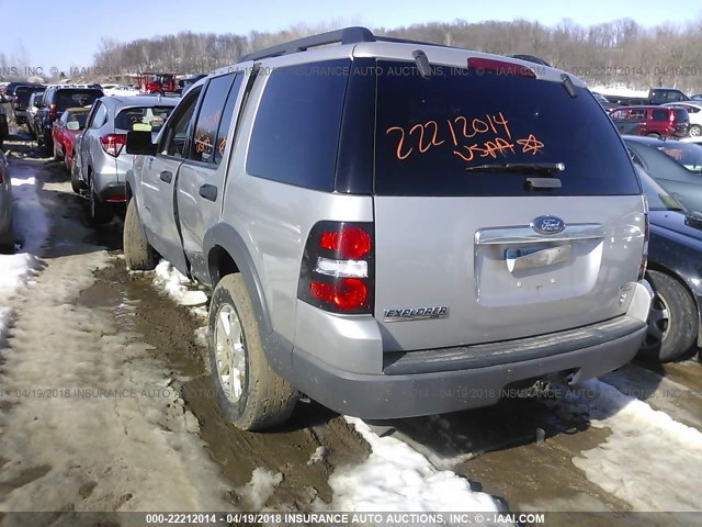 1FMEU73886UA27853 - 2006 FORD EXPLORER XLT SILVER photo 3