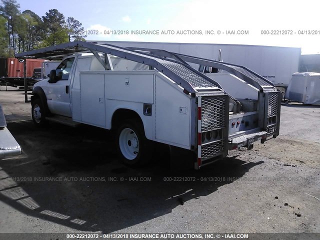 1FDAF56P57EA03862 - 2007 FORD F550 SUPER DUTY WHITE photo 3