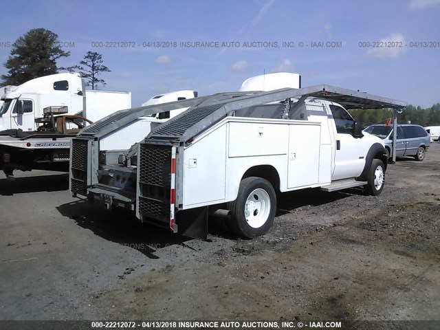 1FDAF56P57EA03862 - 2007 FORD F550 SUPER DUTY WHITE photo 4