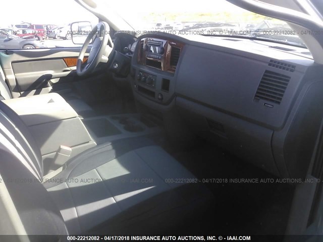 3D7KS28D26G273327 - 2006 DODGE RAM 2500 ST/SLT 银色 照片 5