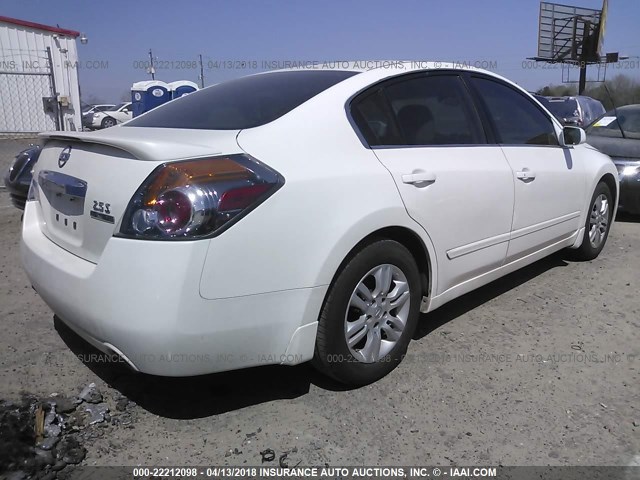 1N4AL2AP1CN436792 - 2012 NISSAN ALTIMA S WHITE photo 4