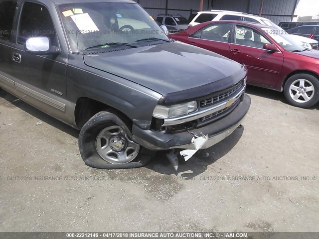 2GCEC19V5Y1157766 - 2000 CHEVROLET SILVERADO C1500 GRAY photo 6