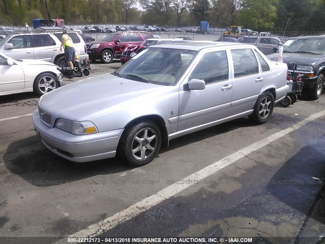 YV1LS56D5Y2626376 - 2000 VOLVO S70 GLT/SE SILVER photo 2