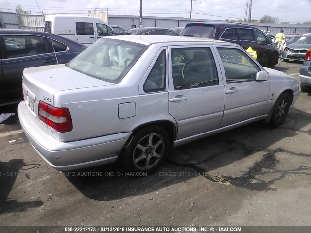 YV1LS56D5Y2626376 - 2000 VOLVO S70 GLT/SE SILVER photo 4