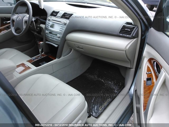 4T1BE46K49U888618 - 2009 TOYOTA CAMRY SE/LE/XLE GREEN photo 5