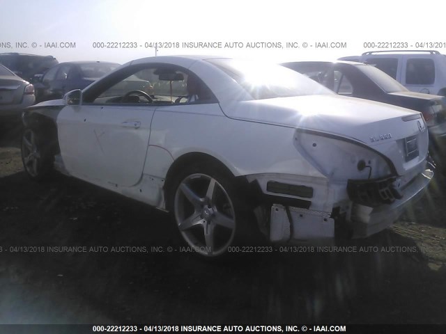 WDDJK7DA2GF041852 - 2016 MERCEDES-BENZ SL 550 WHITE photo 3