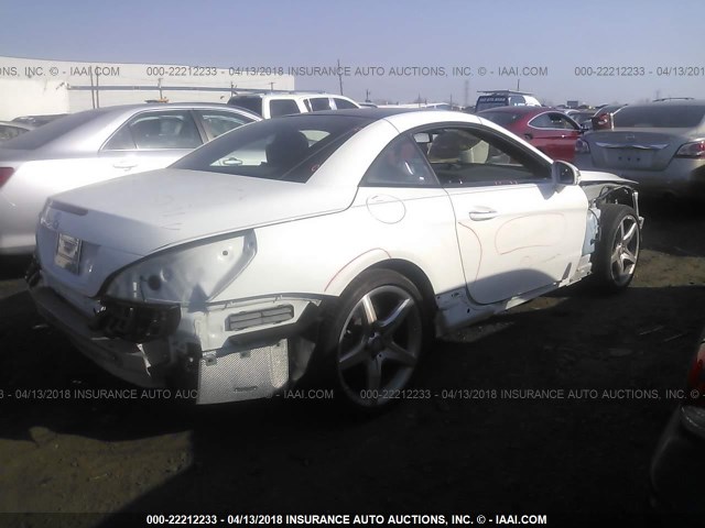 WDDJK7DA2GF041852 - 2016 MERCEDES-BENZ SL 550 WHITE photo 4