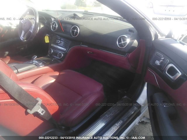 WDDJK7DA2GF041852 - 2016 MERCEDES-BENZ SL 550 WHITE photo 5