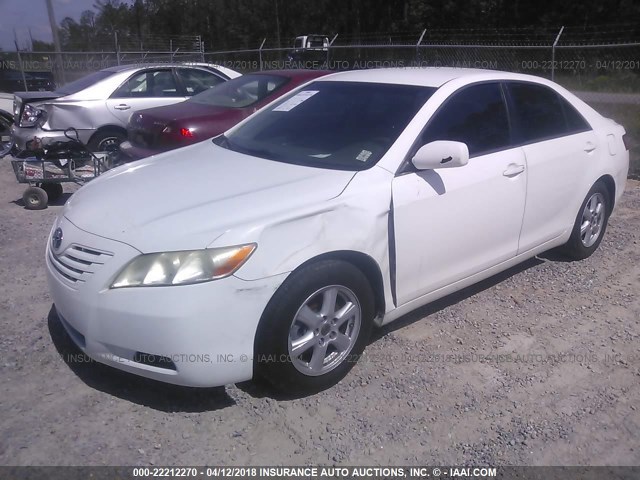 JTNBE46K773070402 - 2007 TOYOTA CAMRY NEW GENERAT CE/LE/XLE/SE WHITE photo 2