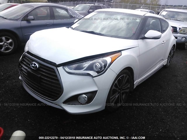 KMHTC6AE4GU262720 - 2016 HYUNDAI VELOSTER TURBO WHITE photo 2