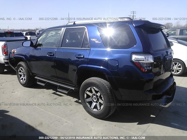 JTEBU5JR1H5473746 - 2017 TOYOTA 4RUNNER SR5 PREM/LTDL/TRAIL/TRD BLUE photo 3