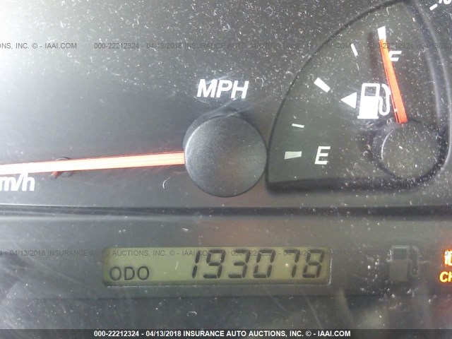 4T1BF32K42U030570 - 2002 TOYOTA CAMRY LE/XLE/SE 白色 照片 7