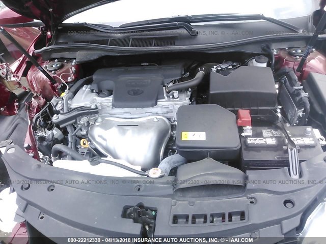 4T1BF1FK2HU772795 - 2017 TOYOTA CAMRY LE/XLE/SE/XSE RED photo 10