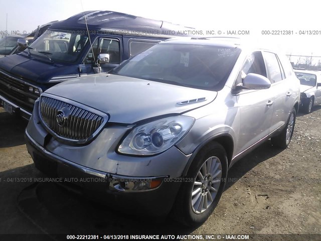 5GAKVBED3BJ140298 - 2011 BUICK ENCLAVE CXL SILVER photo 2