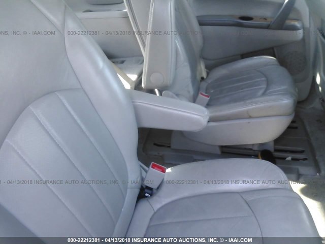 5GAKVBED3BJ140298 - 2011 BUICK ENCLAVE CXL ვერცხლისფერი ფოტო 8