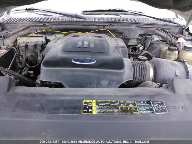 1FMRU15W13LC31924 - 2003 FORD EXPEDITION XLT WHITE photo 10