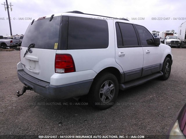 1FMRU15W13LC31924 - 2003 FORD EXPEDITION XLT WHITE photo 4