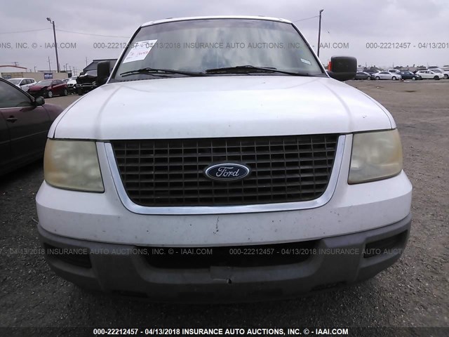 1FMRU15W13LC31924 - 2003 FORD EXPEDITION XLT WHITE photo 6