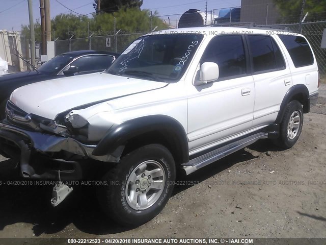 JT3GN86R520230175 - 2002 TOYOTA 4RUNNER SR5 WHITE photo 2