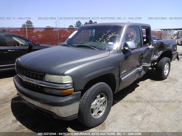 2GCEK19T611135668 - 2001 CHEVROLET SILVERADO K1500 GRAY photo 2